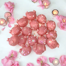 Load image into Gallery viewer, Pig Shaped Wax Melts in Various Scents
