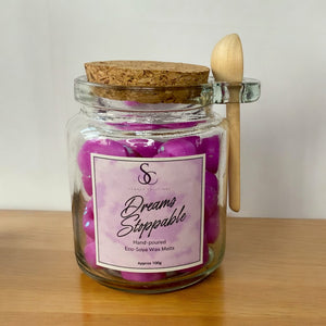 Wax Melt scoopies in Glass Jar with Spoon in Dreams Stoppable Scent