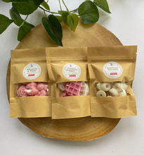 Load image into Gallery viewer, 50g Bag of Bubblegum Wax Melts - Vegan Friendly
